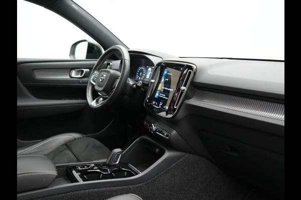 Volvo XC40 T5 Recharge R-Design PHEV 262pk | Panodak | Adaptive Cruise | Camera | Alcantara Sportstoelen Memory & Verwarmd | Stuur Verwarmd | Keyless | BLIS | Apple Carplay | Navigatie | DAB | 20"L.M | Plug in Hybrid |