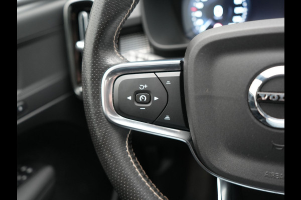 Volvo XC40 T5 Recharge R-Design PHEV 262pk | Panodak | Adaptive Cruise | Camera | Alcantara Sportstoelen Memory & Verwarmd | Stuur Verwarmd | Keyless | BLIS | Apple Carplay | Navigatie | DAB | 20"L.M | Plug in Hybrid |