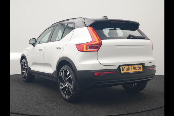 Volvo XC40 T5 Recharge R-Design PHEV 262pk | Panodak | Adaptive Cruise | Camera | Alcantara Sportstoelen Memory & Verwarmd | Stuur Verwarmd | Keyless | BLIS | Apple Carplay | Navigatie | DAB | 20"L.M | Plug in Hybrid |