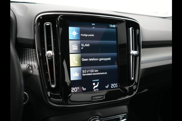 Volvo XC40 T5 Recharge R-Design PHEV 262pk | Panodak | Adaptive Cruise | Camera | Alcantara Sportstoelen Memory & Verwarmd | Stuur Verwarmd | Keyless | BLIS | Apple Carplay | Navigatie | DAB | 20"L.M | Plug in Hybrid |