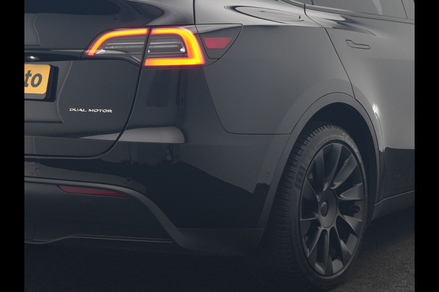 Tesla Model Y Dual Motor Long Range AWD 441 pk | Trekhaak Afn. | Full Self-Driving Capability | Panodak | Adaptive Cruise | 360 Camera | Lederen Sportstoelen Memory & Verwarmd | Navigatie |