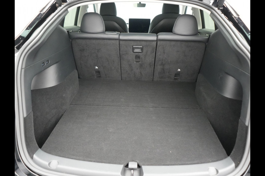 Tesla Model Y Dual Motor Long Range AWD 441 pk | Trekhaak Afn. | Full Self-Driving Capability | Panodak | Adaptive Cruise | 360 Camera | Lederen Sportstoelen Memory & Verwarmd | Navigatie |