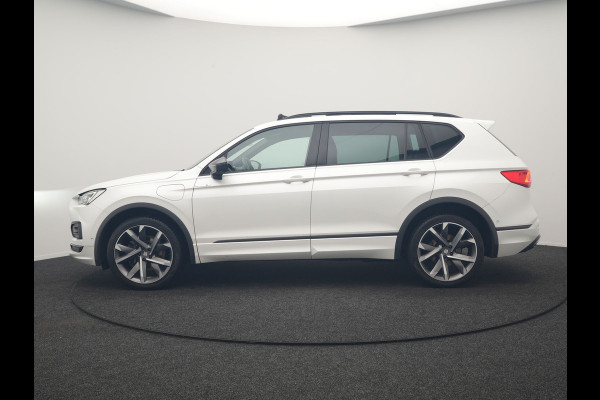 Seat Tarraco 1.4 TSI e-Hybrid PHEV FR Business Intense 245pk Dealer O.H | Trekhaak Af Fabriek | Panodak | Adaptive Cruise | 360 Camera | Sportstoelen Memory & Verwarmd | Keyless | Blis | Stuur Verwarmd | Apple Carplay | Sfeerverlichting | Navigatie | DAB | 20"L.M | Plug In Hybrid