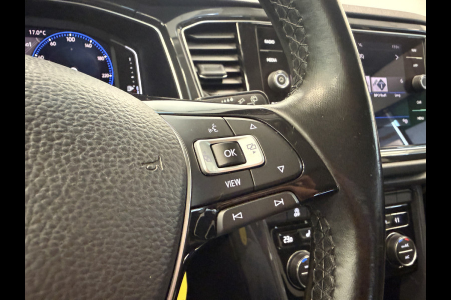 Volkswagen T-Roc 1.5 TSI Sport ACC Panoramadak PDC Automaat