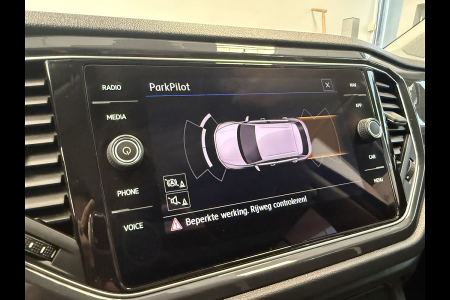 Volkswagen T-Roc 1.5 TSI Sport ACC Panoramadak PDC Automaat