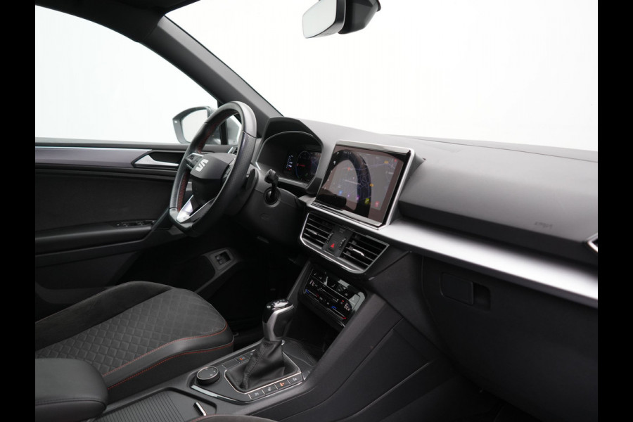 Seat Tarraco 1.4 TSI e-Hybrid PHEV FR Business Intense 245pk Dealer O.H | Trekhaak Af Fabriek | Panodak | Adaptive Cruise | 360 Camera | Sportstoelen Memory & Verwarmd | Keyless | Blis | Stuur Verwarmd | Apple Carplay | Sfeerverlichting | Navigatie | DAB | 20"L.M | Plug In Hybrid
