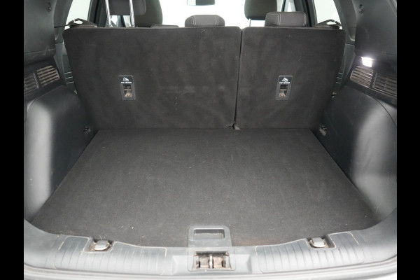 Ford Kuga 2.5 PHEV Titanium 225pk Dealer O.H. | Trekhaak Afn. | Panodak | Camera | Stoelen & Stuur Verwarmd | Apple Carplay | Keyless | Virtual | Cruise Control | Navigatie | DAB | Plug In Hybrid |