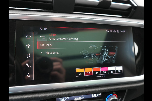 Audi Q3 45 TFSI e Advanced edition PHEV 245pk Dealer O.H | Panodak | 360 Camera | Blis | Voorstoelen Verwarmd | Sfeerverlichting | Cruise Control | DAB | Navigatie | Virtual | 17"L.M | Plug In Hybrid