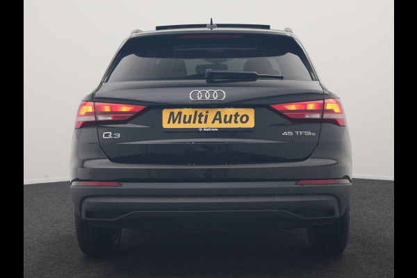 Audi Q3 45 TFSI e Advanced edition PHEV 245pk Dealer O.H | Panodak | 360 Camera | Blis | Voorstoelen Verwarmd | Sfeerverlichting | Cruise Control | DAB | Navigatie | Virtual | 17"L.M | Plug In Hybrid