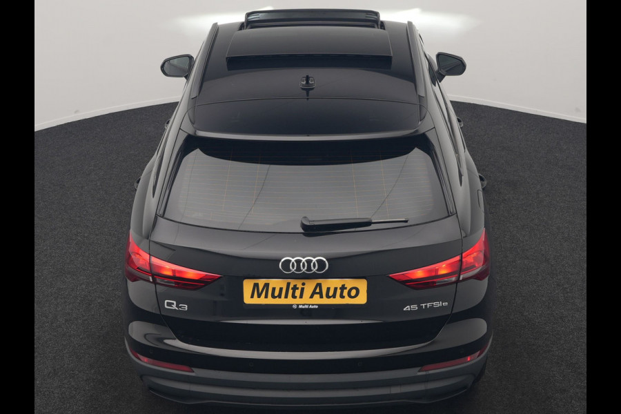 Audi Q3 45 TFSI e Advanced edition PHEV 245pk Dealer O.H | Panodak | 360 Camera | Blis | Voorstoelen Verwarmd | Sfeerverlichting | Cruise Control | DAB | Navigatie | Virtual | 17"L.M | Plug In Hybrid
