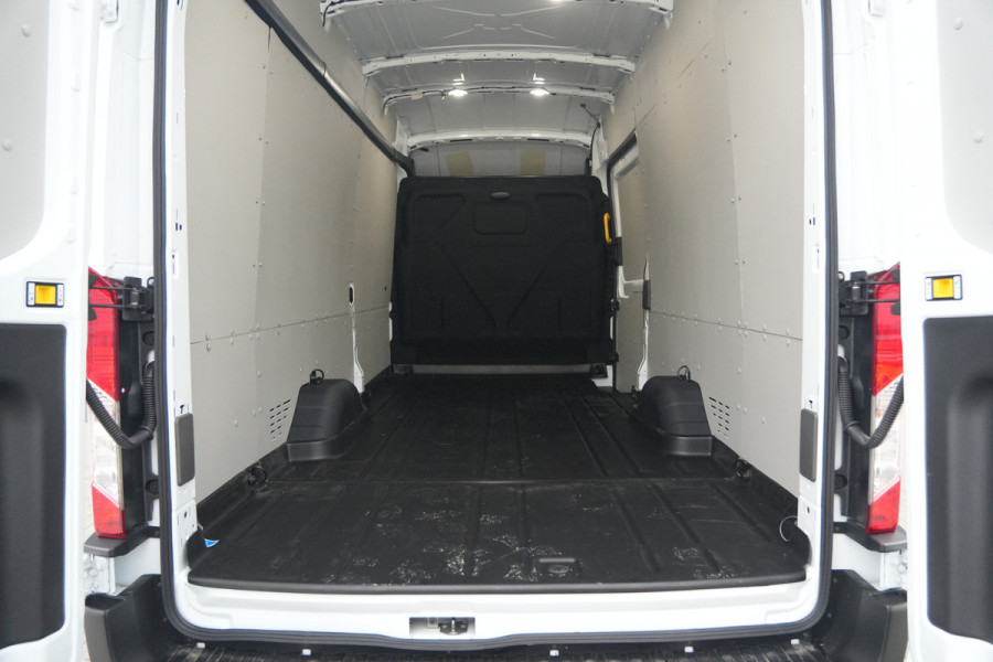 Ford Transit 350 2.0 TDCI L4H3 Trend RWD 130pk - Navi - PDC - Stoelverwarming - Elektr. bestuurdersstoel - Rijklaar