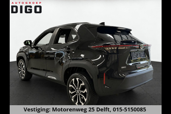 Toyota Yaris Cross 1.5 HYBRID DYNAMIC LUXURY BLACKSTYLE GARANTIE2035! NAVIGATIE . STUUR EN STOEL VERWARMING . PARKEERSENSOREN VOOR & ACHTER  .