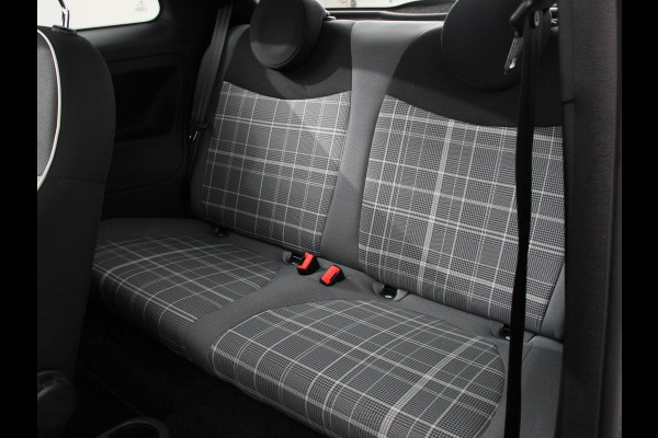 Fiat 500 1.0 Hybrid Lounge Plus Cruise control Panorama dak Parkeersensor achter Climate control Apple carplay / Andriod auto