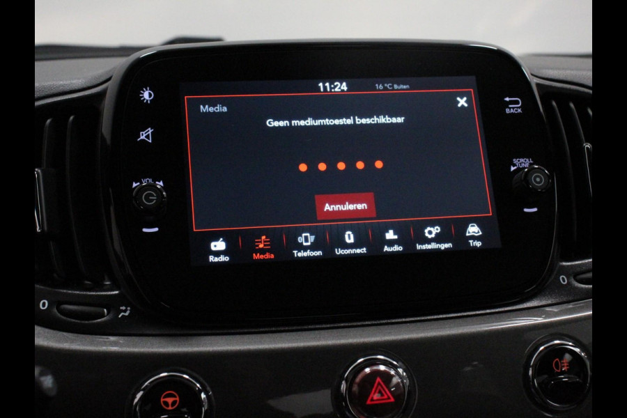 Fiat 500 1.0 Hybrid Lounge Plus Cruise control Panorama dak Parkeersensor achter Climate control Apple carplay / Andriod auto