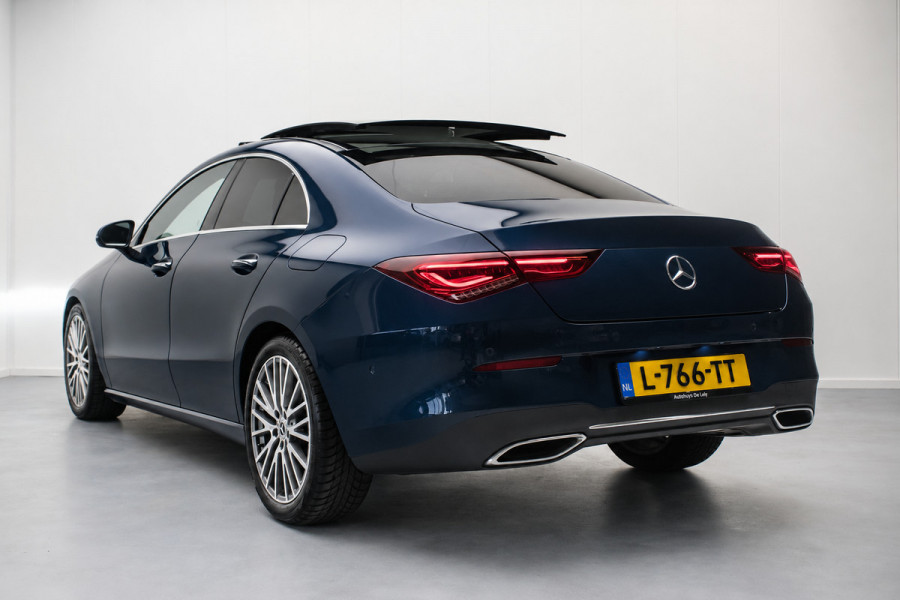 Mercedes-Benz CLA-Klasse 180 Business Solution Luxury NL-auto [ Panoramadak Sfeerverlichting Memory Carplay Camera Leder ]