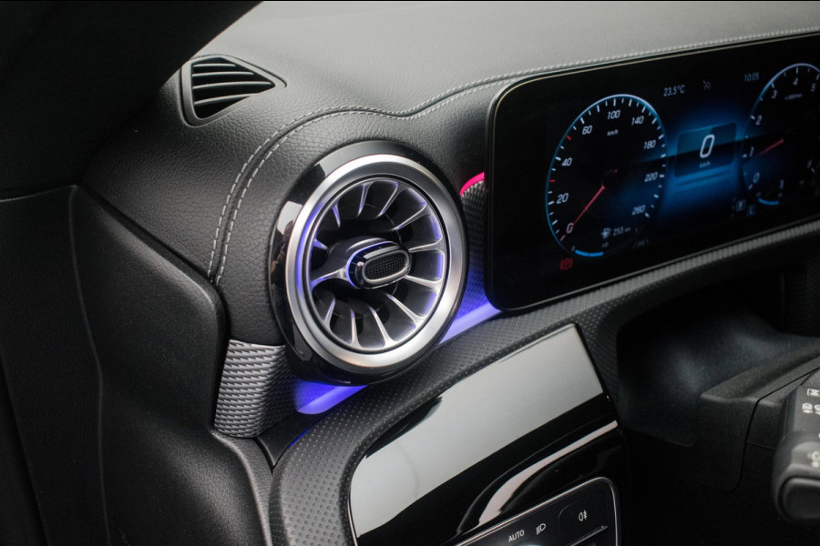 Mercedes-Benz CLA-Klasse 180 Business Solution Luxury NL-auto [ Panoramadak Sfeerverlichting Memory Carplay Camera Leder ]