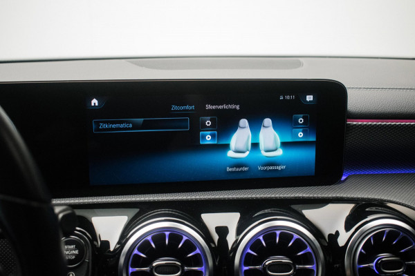 Mercedes-Benz CLA-Klasse 180 Business Solution Luxury NL-auto [ Panoramadak Sfeerverlichting Memory Carplay Camera Leder ]