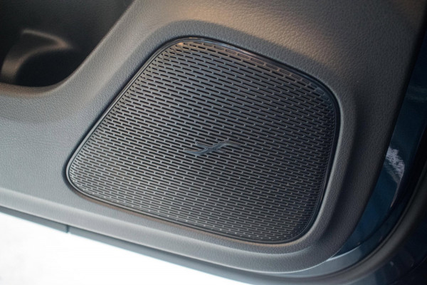 Mercedes-Benz CLA-Klasse 180 Business Solution Luxury NL-auto [ Panoramadak Sfeerverlichting Memory Carplay Camera Leder ]