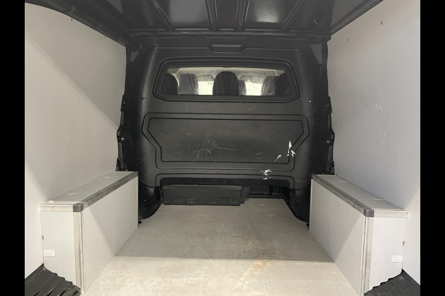 Peugeot Expert 2.0 BlueHDI 180pk Automaat Dubbele Cabine Navigatie Airco Climate Control Parkeer sensoren Trekhaak