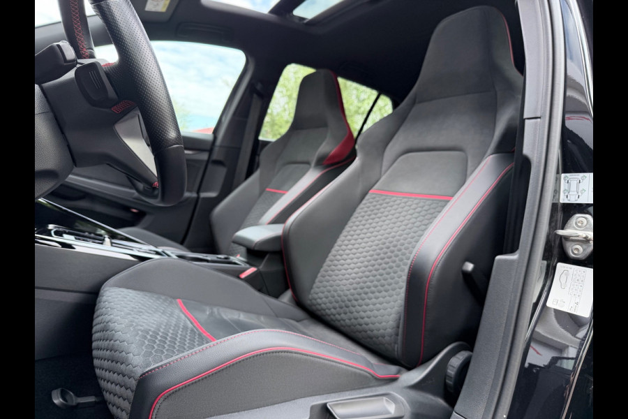 Volkswagen Golf 2.0 TSI GTI Clubsport Pano/Camera/Acc