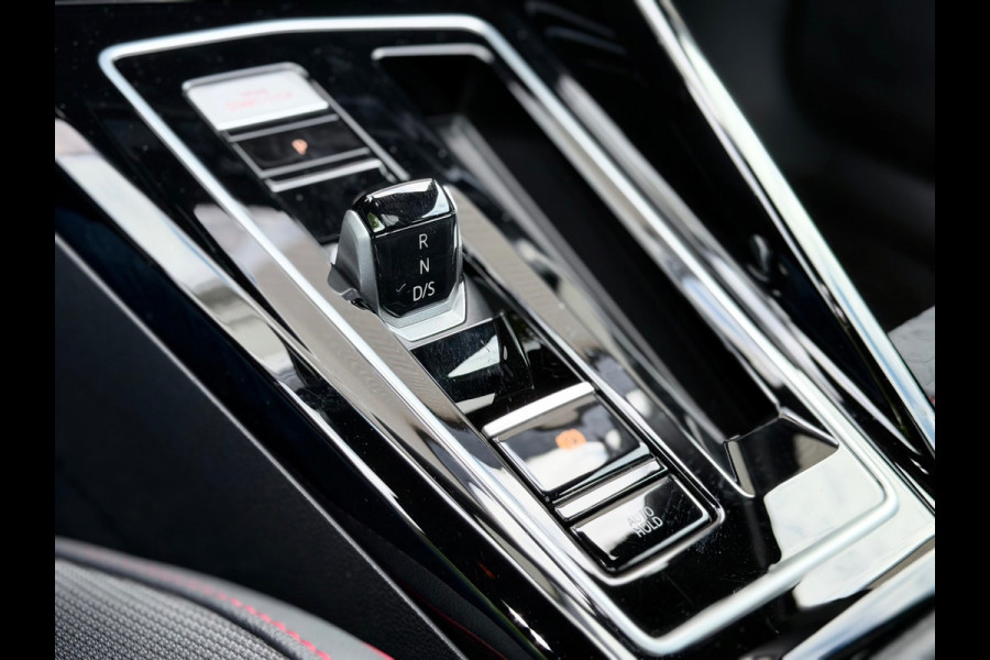 Volkswagen Golf 2.0 TSI GTI Clubsport Pano/Camera/Acc