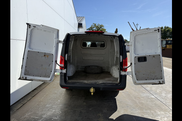 Mercedes-Benz Vito 114 1.9 CDI 136PK Dubbele Cabine L2H1 5 Stoelen Climate Control Cruise Control Trekhaak Carplay Camera