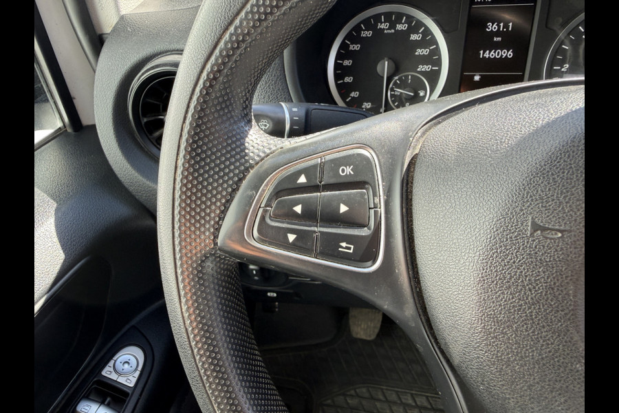 Mercedes-Benz Vito 114 1.9 CDI 136PK Dubbele Cabine L2H1 5 Stoelen Climate Control Cruise Control Trekhaak Carplay Camera