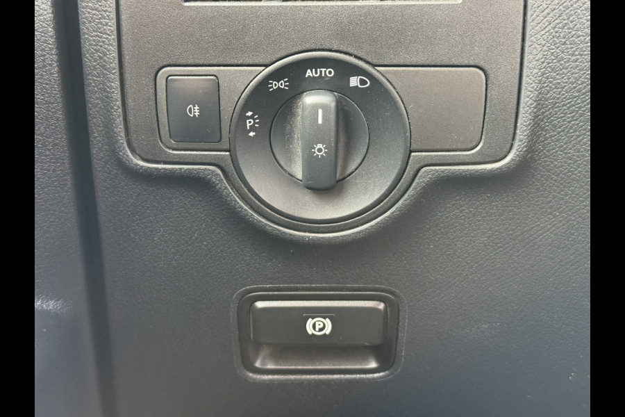 Mercedes-Benz Vito 114 1.9 CDI 136PK Dubbele Cabine L2H1 5 Stoelen Climate Control Cruise Control Trekhaak Carplay Camera