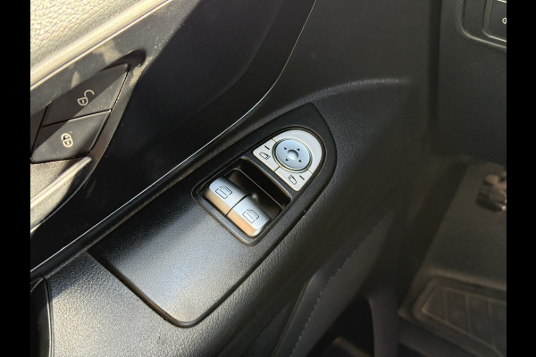 Mercedes-Benz Vito 114 1.9 CDI 136PK Dubbele Cabine L2H1 5 Stoelen Climate Control Cruise Control Trekhaak Carplay Camera