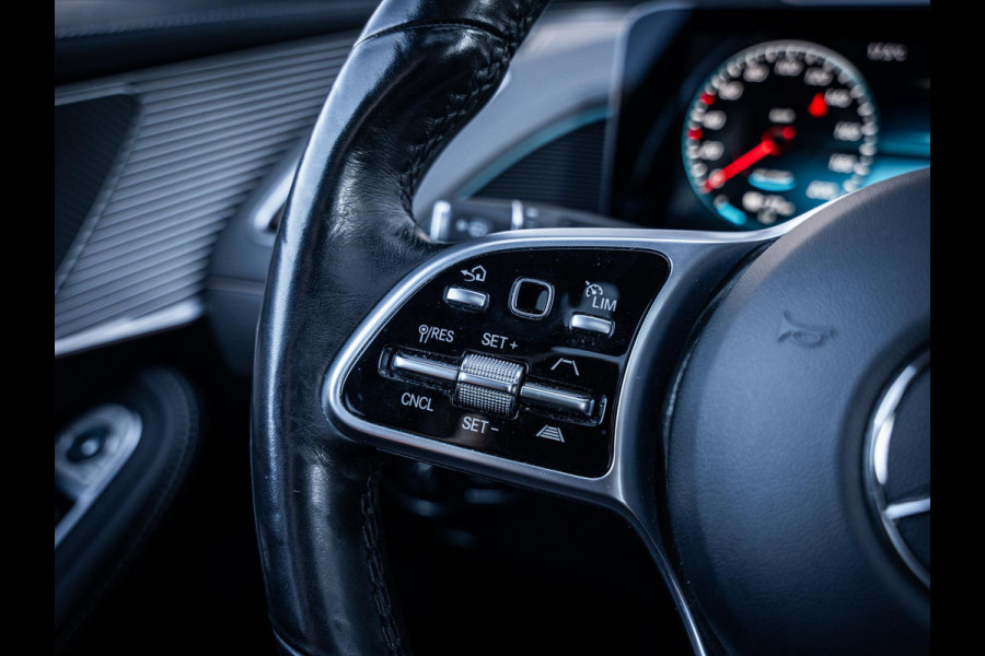 Mercedes-Benz EQC 400 4MATIC Premium Plus 80 kWh ///AMG - Burmester l Pano l Laser Shield