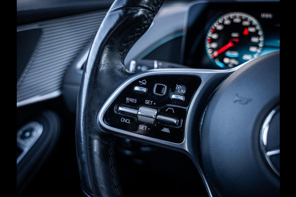 Mercedes-Benz EQC 400 4MATIC Premium Plus 80 kWh ///AMG - Burmester l Pano l Laser Shield