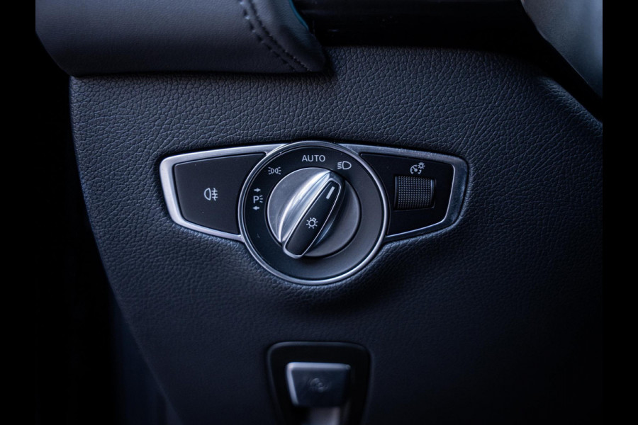 Mercedes-Benz EQC 400 4MATIC Premium Plus 80 kWh ///AMG - Burmester l Pano l Laser Shield