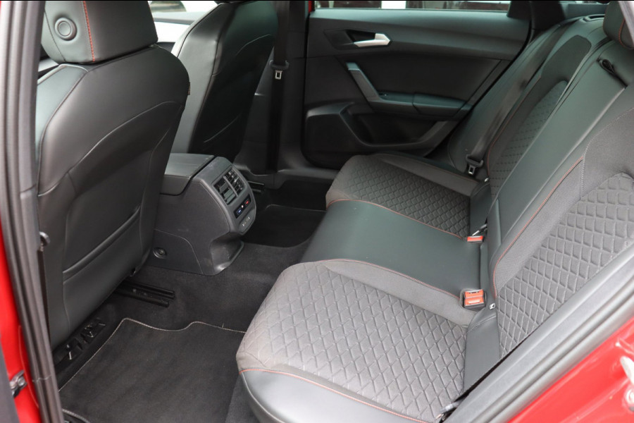 Seat Leon Sportstourer 1.5 TSI FR Launch Edition Org.NL camera el.klep stuur+stoelverw el.trekhaak