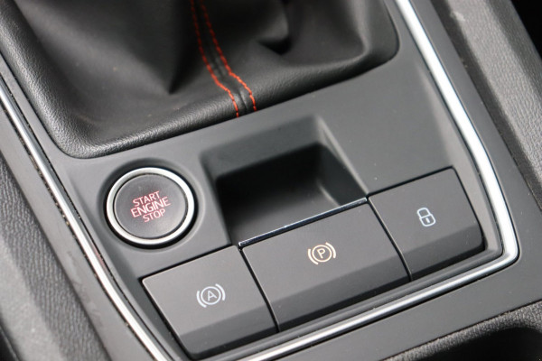 Seat Leon Sportstourer 1.5 TSI FR Launch Edition Org.NL camera el.klep stuur+stoelverw el.trekhaak