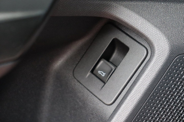 Seat Leon Sportstourer 1.5 TSI FR Launch Edition Org.NL camera el.klep stuur+stoelverw el.trekhaak