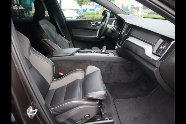 Volvo XC60 2.0 B4 R-Design Navi / Carplay / Camera / Elekramen / Keyless / Leder / 21''LM / BTW auto  / Mild-Hybride