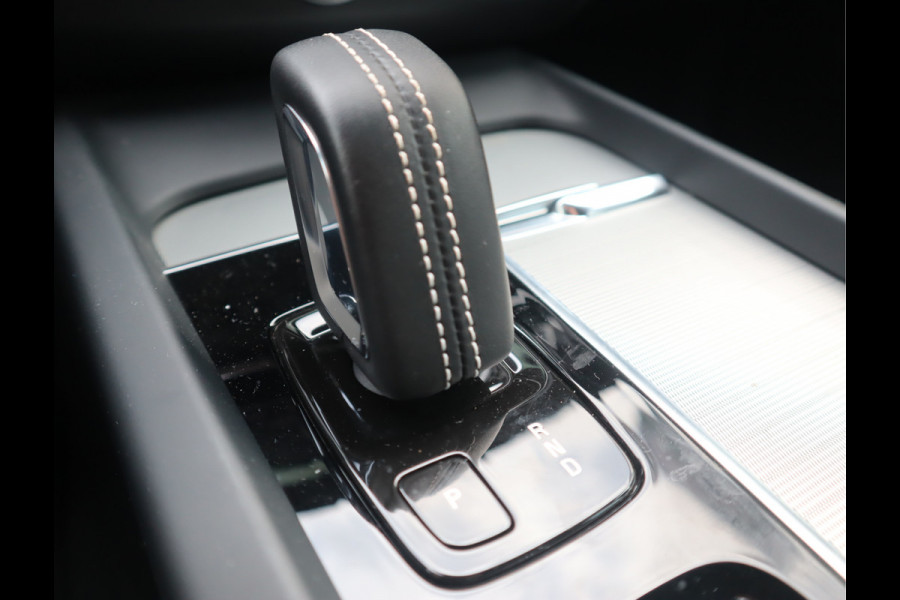 Volvo XC60 2.0 B4 R-Design Navi / Carplay / Camera / Elekramen / Keyless / Leder / 21''LM / BTW auto  / Mild-Hybride