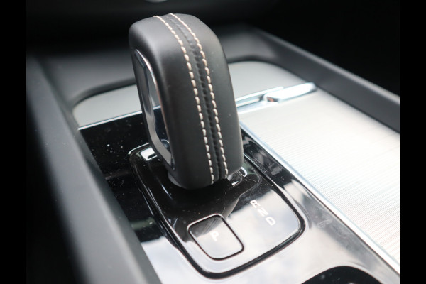Volvo XC60 2.0 B4 R-Design Navi / Carplay / Camera / Elekramen / Keyless / Leder / 21''LM / BTW auto  / Mild-Hybride