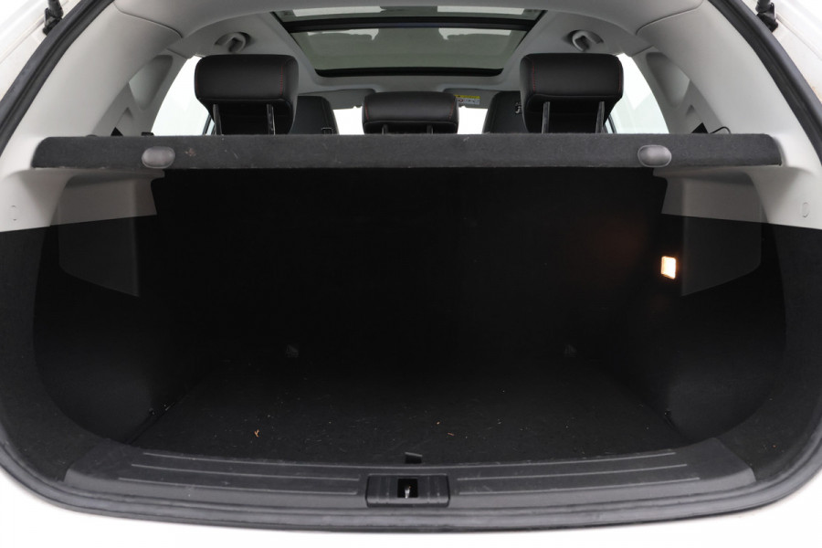 MG Mg zs ev EV Long Range Luxury 70 kWh Panorama, 360 camera, Apple carplay!