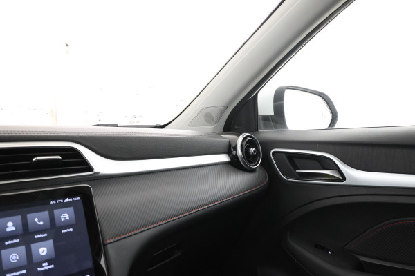 MG Mg zs ev EV Long Range Luxury 70 kWh Panorama, 360 camera, Apple carplay!