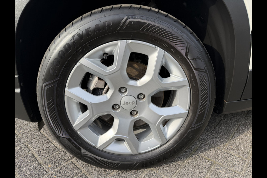 Jeep Avenger 1.2 e-Hybrid Altitude (Elektrische Klep - JBL - Keyless Entry - Adaptieve Cruise Controle - LED - Automatische Airco - Navigatie