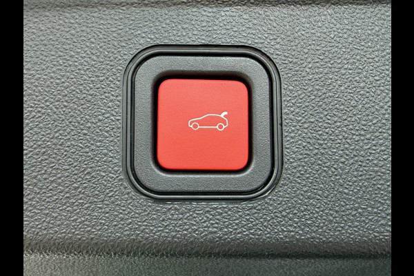 Jeep Avenger 1.2 e-Hybrid Altitude (Elektrische Klep - JBL - Keyless Entry - Adaptieve Cruise Controle - LED - Automatische Airco - Navigatie