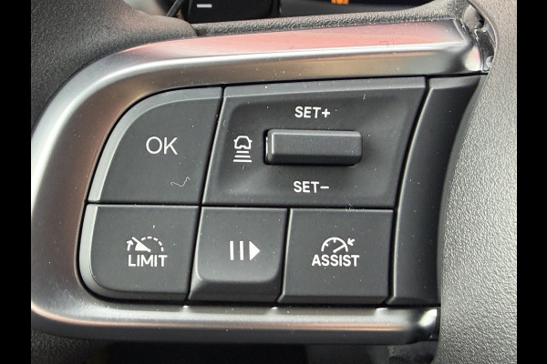 Jeep Avenger 1.2 e-Hybrid Altitude (Elektrische Klep - JBL - Keyless Entry - Adaptieve Cruise Controle - LED - Automatische Airco - Navigatie