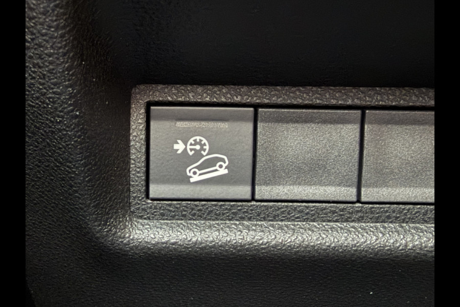 Jeep Avenger 1.2 e-Hybrid Altitude (Elektrische Klep - JBL - Keyless Entry - Adaptieve Cruise Controle - LED - Automatische Airco - Navigatie