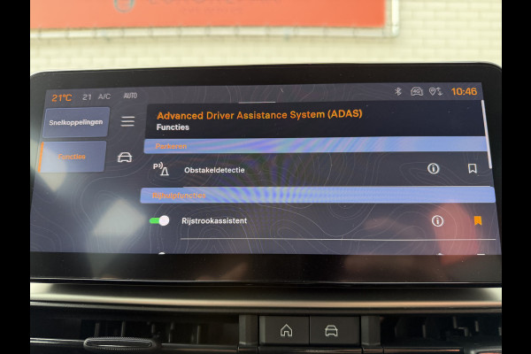 Jeep Avenger 1.2 e-Hybrid Altitude (Elektrische Klep - JBL - Keyless Entry - Adaptieve Cruise Controle - LED - Automatische Airco - Navigatie