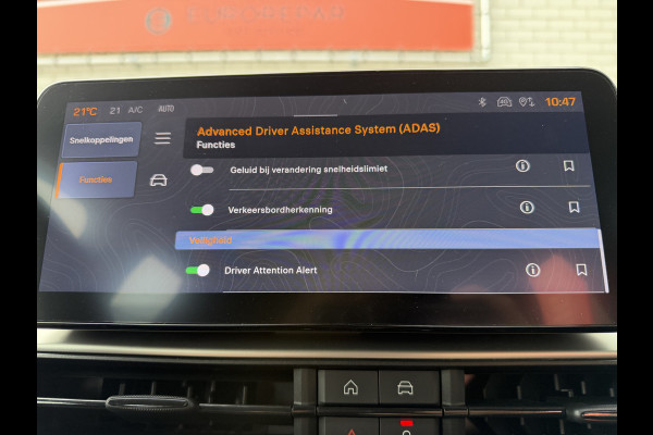 Jeep Avenger 1.2 e-Hybrid Altitude (Elektrische Klep - JBL - Keyless Entry - Adaptieve Cruise Controle - LED - Automatische Airco - Navigatie