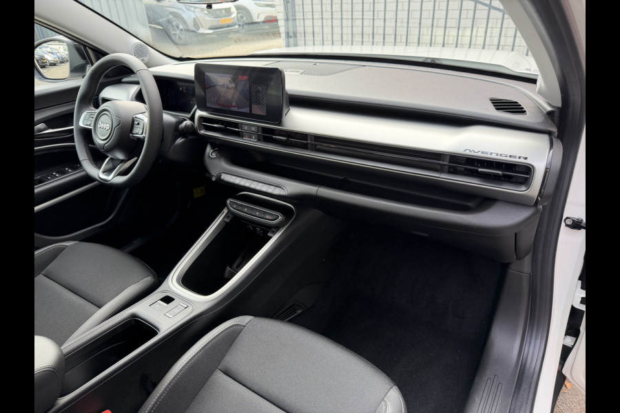 Jeep Avenger 1.2 e-Hybrid Altitude (Elektrische Klep - JBL - Keyless Entry - Adaptieve Cruise Controle - LED - Automatische Airco - Navigatie