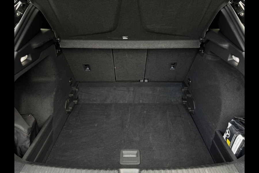 CUPRA Terramar 1.5 TSIe 150PK DSG BUSINESS HEAD-UP/NAVI/CAMERA/LEDER/MATRIX