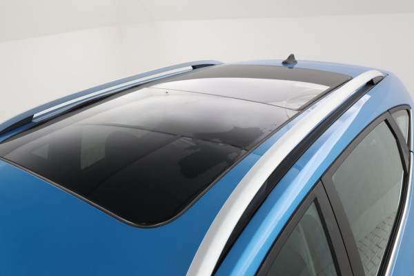 MG Mg zs ev EV Long Range Luxury 70 kWh Panorama, 360 camera, Apple carplay!