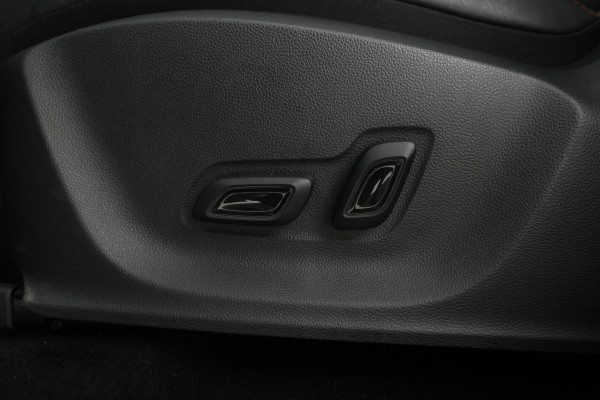 MG Mg zs ev EV Long Range Luxury 70 kWh Panorama, 360 camera, Apple carplay!